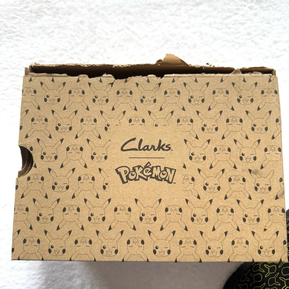 Clarks Kids Wallabee Go O Black Suede Pokemon Print Pikachu Shoes Boys Size 12W